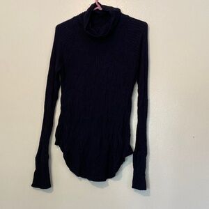 Chaser navy long sleeve thumb hole high neck shirt small